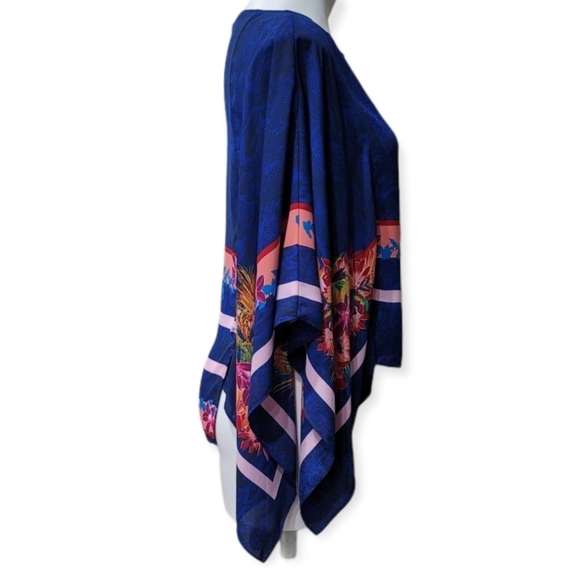 BCBGMAXAZRIA Kei Scarf Print Poncho top Slip on blouse Women Sz XS/S - Picture 6 of 12